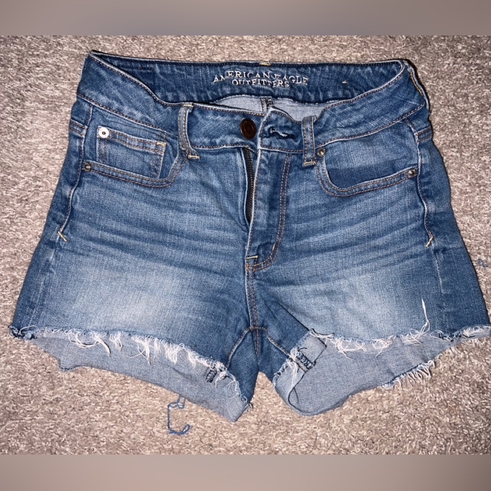 American Eagle High Rise Short